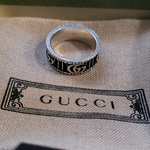 Gucci Silver Double GG Aged Finish Ring - Picture 3 of 9